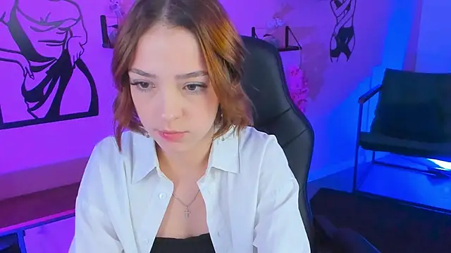 PamBeesly online show from October 4, 8:53 am