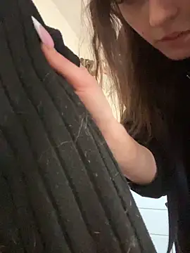 Ciara2004 online show from December 18, 9:25 am