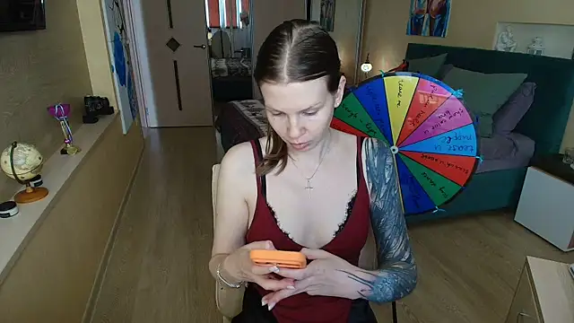 ReginaSparkle online show from June 19, 9:35 am