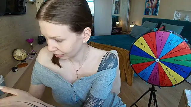 ReginaSparkle online show from June 24, 5:17 am