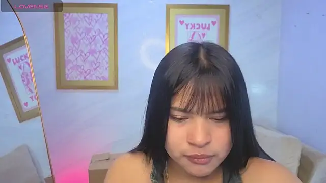 Paulette v online show from April 20, 1:03 pm