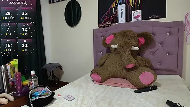 Emmie Hot online show from September 17, 12:14 pm