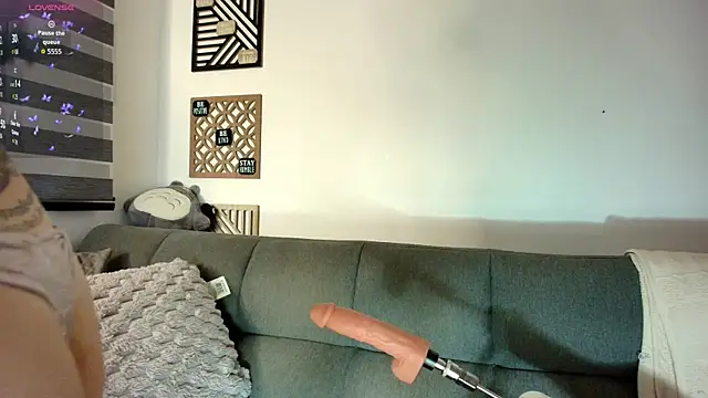 love sharol  online show from October 22, 3:00 am