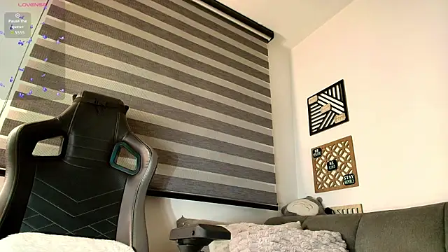 love sharol  online show from October 25, 3:03 am