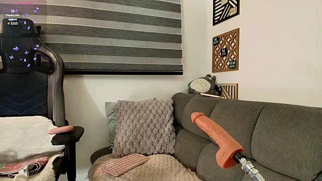 love sharol  online show from November 19, 2:33 am