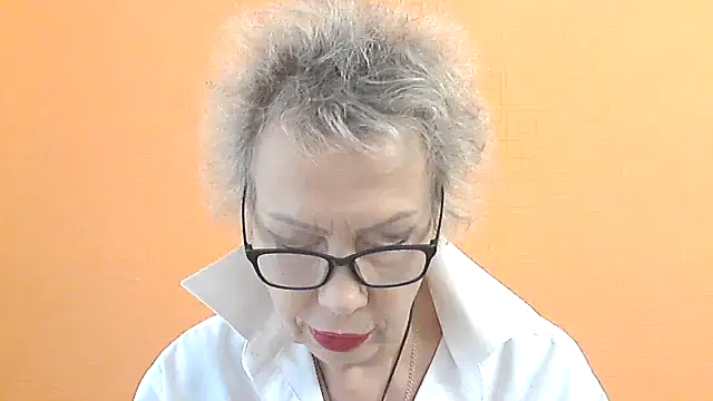 NessyJenixs online show from October 9, 1:26 pm