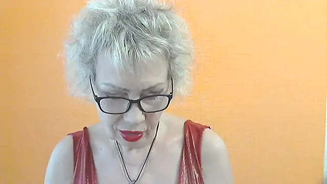 NessyJenixs online show from June 6, 12:55 pm