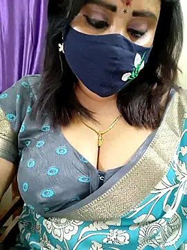 Queenflowerr online show from March 28, 7:46 pm