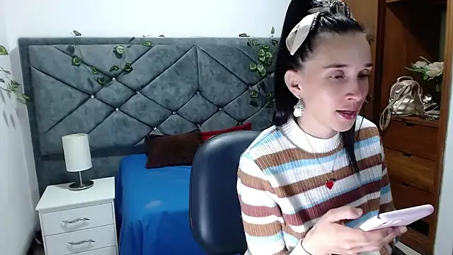 victoria adams07 online show from April 8, 2:08 pm