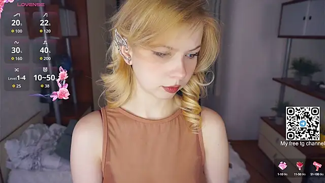 LynetHakes online show from September 20, 4:44 am