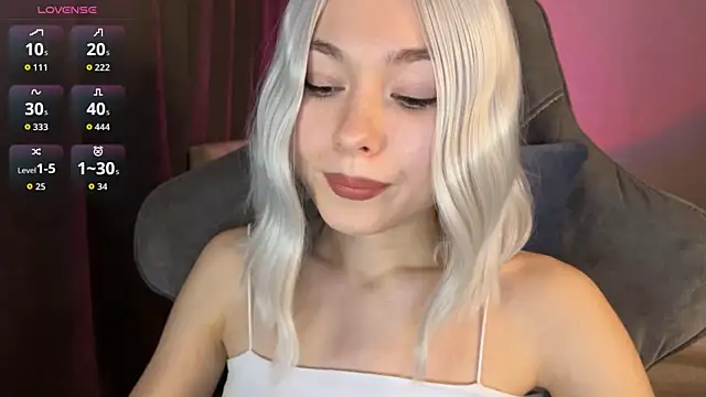 Ohmy Nora  online show from June 3, 1:45 pm