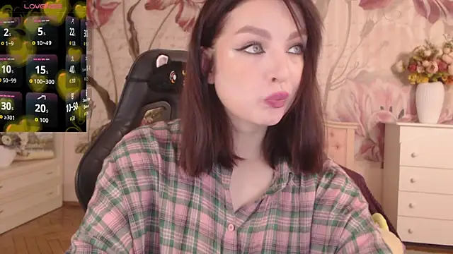 BritneyBarker online show from September 21, 4:00 am