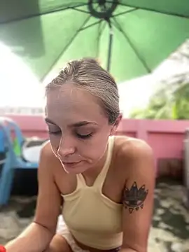 White Lu online show from October 7, 2:16 am