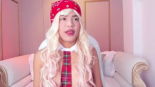 ZoeySnow online show from December 22, 12:08 pm