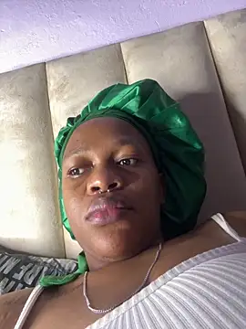 Boneca25 online show from March 16, 10:57 pm