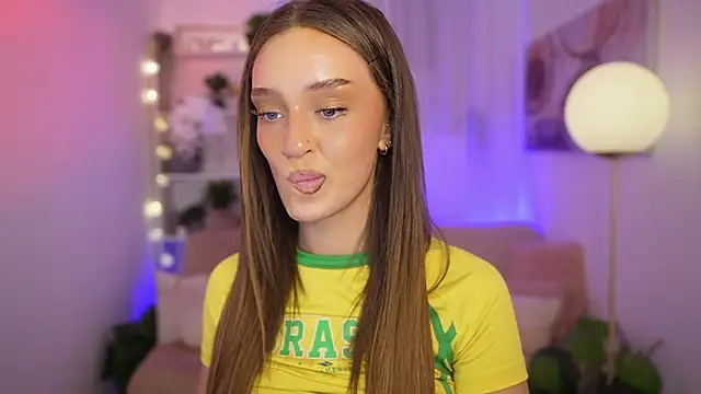 Clara Nia online show from January 11, 7:52 pm