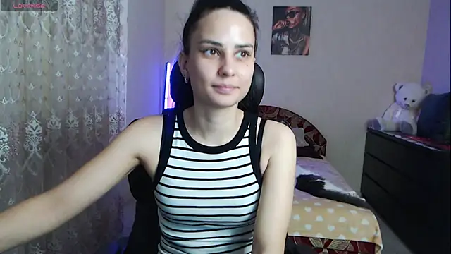 Kriss brunette 5 online show from November 27, 9:12 am