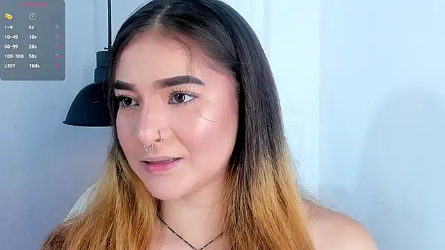 Shanntal  online show from October 7, 8:02 pm