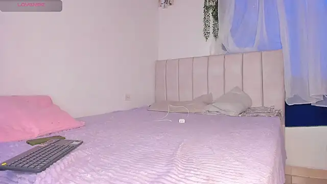 alice guzman1 online show from September 14, 9:56 pm