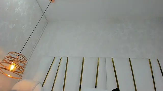 violet gray  online show from February 11, 12:17 pm