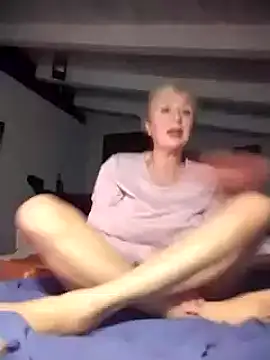 divinaerotica online show from November 22, 9:39 pm