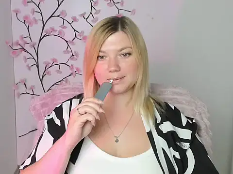 Lola moree online show from July 13, 11:33 am