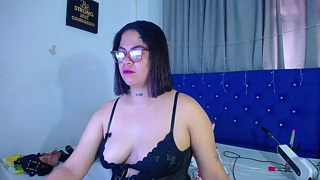 hornny cougar online show from April 7, 6:10 pm