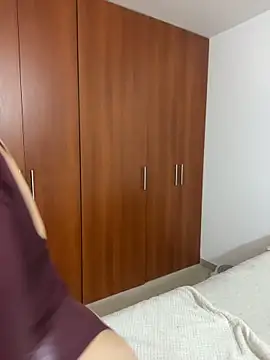 eileensophi online show from March 19, 3:44 am