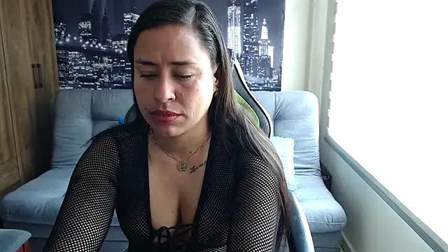 kamila lovee online show from October 27, 3:40 pm