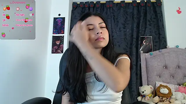 ellajonz online show from September 26, 1:25 am