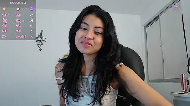 ellajonz online show from August 5, 4:08 am