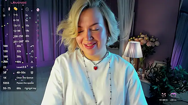 Nikki Kai online show from December 15, 1:00 am