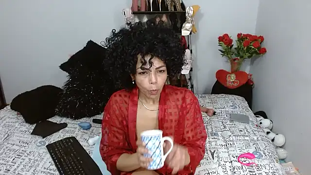 Lunasquirt1985 online show from February 11, 3:35 pm