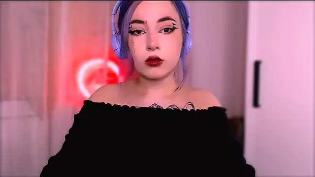 purplewitch online show from September 13, 8:39 pm