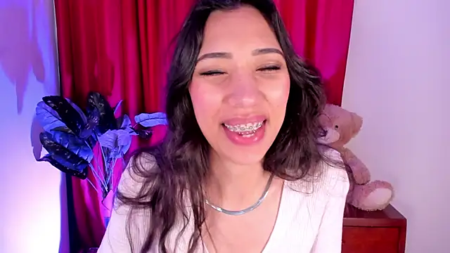 Miss veronicaa2 online show from October 24, 1:18 pm