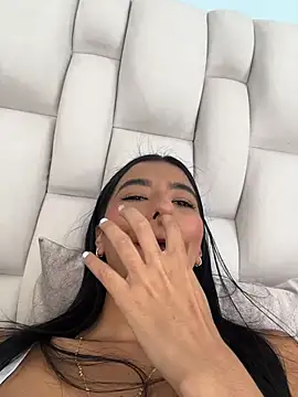 eva roseee online show from April 4, 8:29 pm