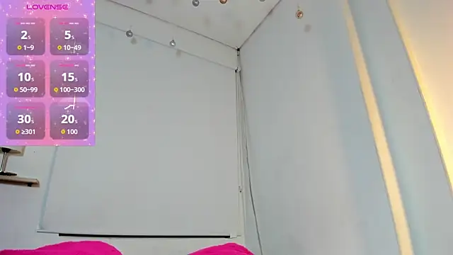 Roxy Stonee online show from December 5, 7:59 pm