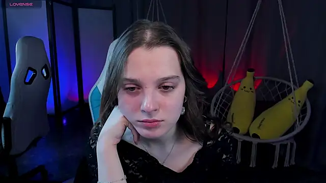 kaisajenner online show from December 18, 7:07 pm