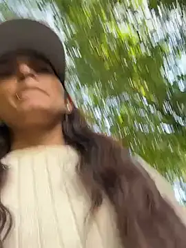 Sofiadelacruz online show from April 27, 9:12 pm