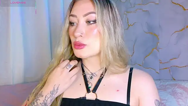 Lally Valencia   online show from April 7, 4:36 am