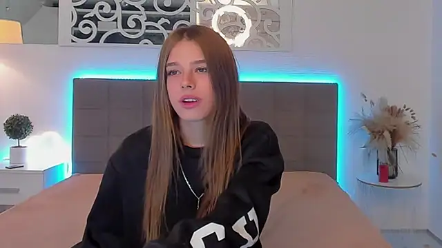 melissacrayzy online show from April 13, 8:15 am