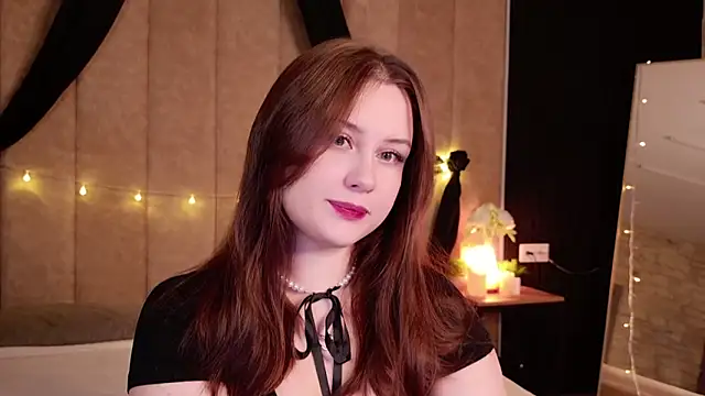 Kendra Parlow online show from October 15, 8:33 pm