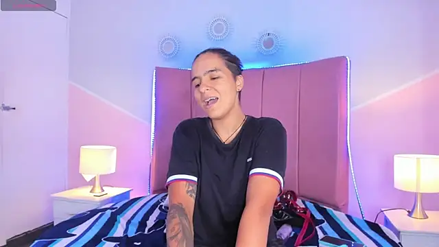 Liiam smith  online show from September 26, 4:26 pm