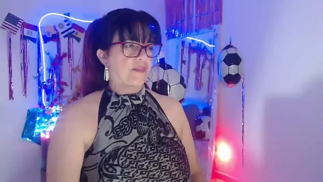 sarasmith3 online show from June 21, 11:53 pm