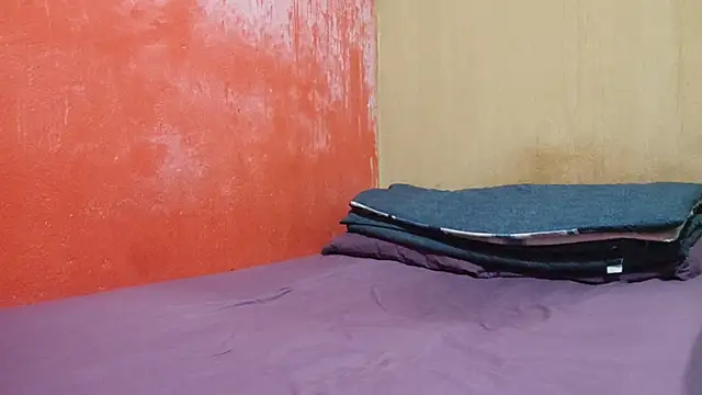 LuisA Femm online show from December 18, 5:45 am