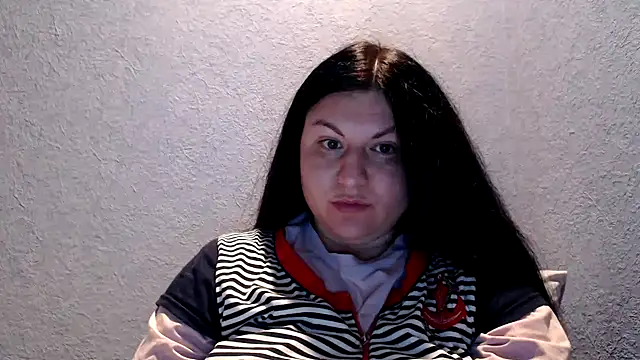 KiraSwee online show from September 9, 5:02 pm