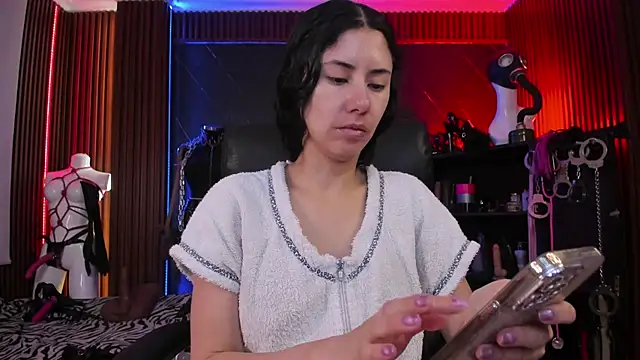 XiaQueen online show from January 13, 12:31 pm