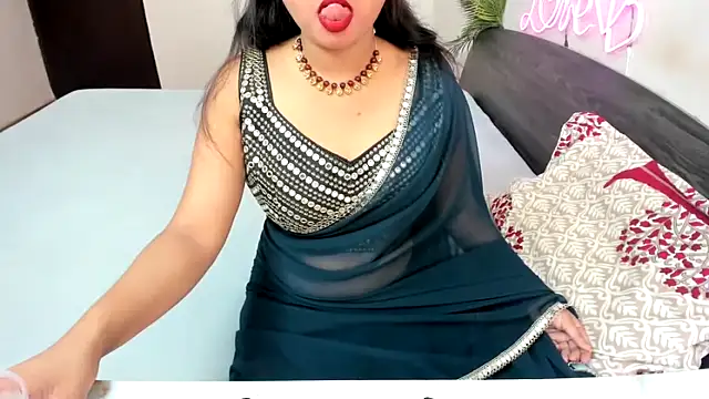 Queen Couple online show from September 28, 6:42 am