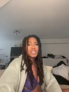 Aurianne online show from March 13, 2:40 pm