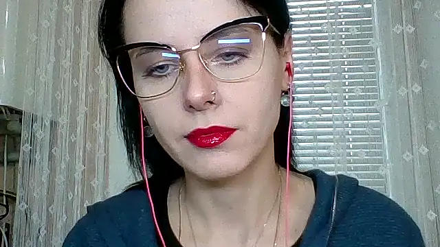 LuminousLady online show from November 5, 10:42 am